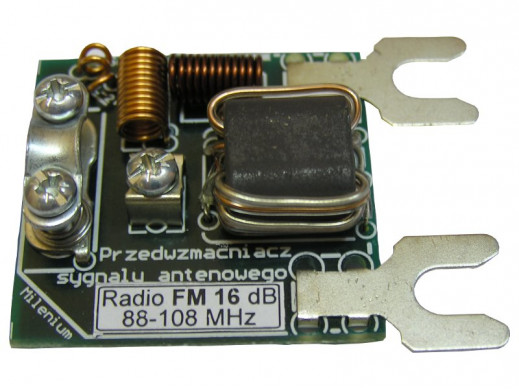 Wzmacniacz antenowy radiowy UKF FM 88-108 Zefir Badmor 16dB