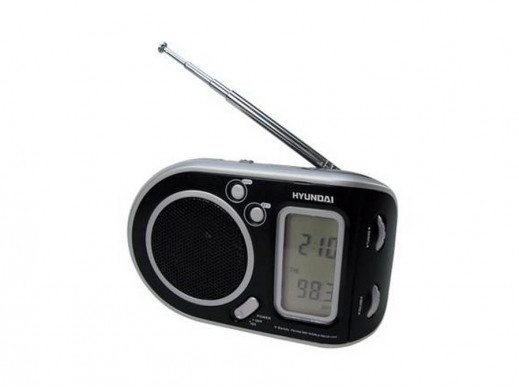 Radio przenośne Hyundai PPR-289 z analogowym tunerem AM / FM, zegarem i alarmem