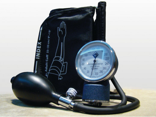 Ciśnieniomierz zegarowy + stetoskop Gess Standard